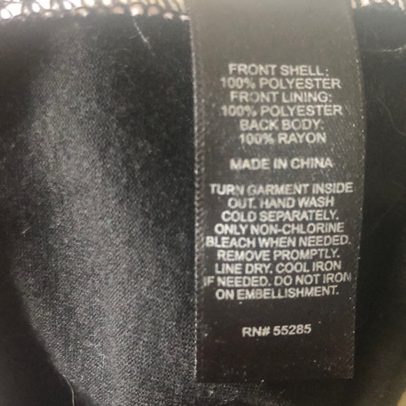 Black and white tank - Picture 4 of 4